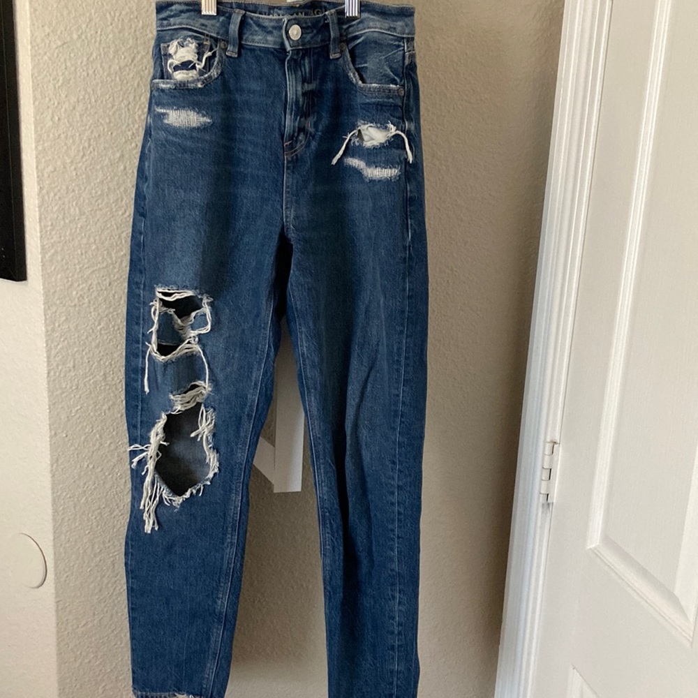 AE REAL GOOD Distressed Mom Jeans